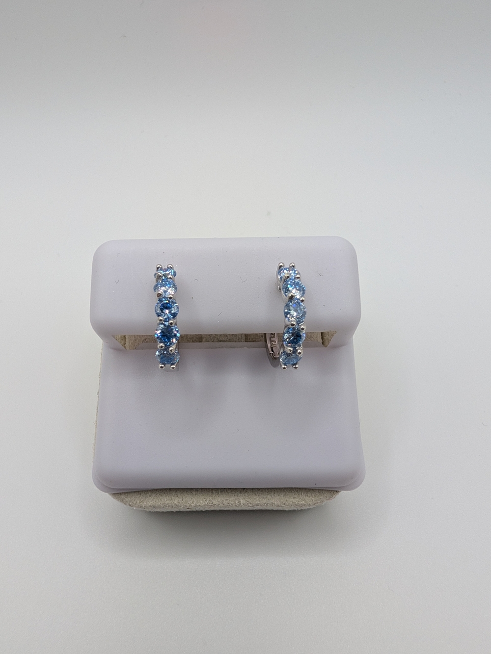 S925 Sterling Silver Blue Moissanite Huggie Hoop Earrings 1.01 CTW